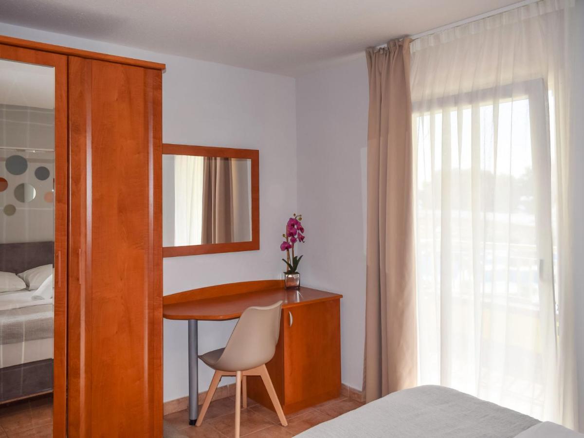 Apartment Matilde Beach Resort-2 Vodice Esterno foto